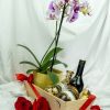 Detalle con orquidea florar